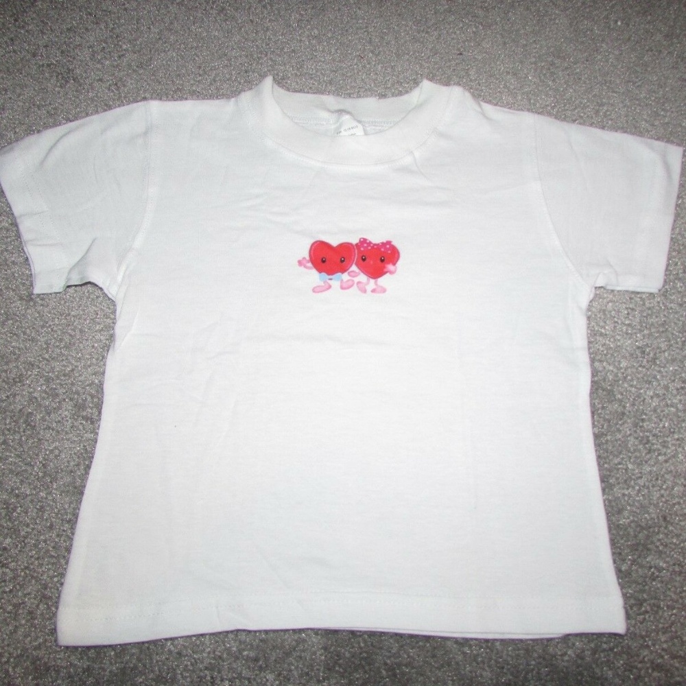 WHITE PINK  BLUE HEARTS T-SHIRT BABY SIZE 12-18 MT